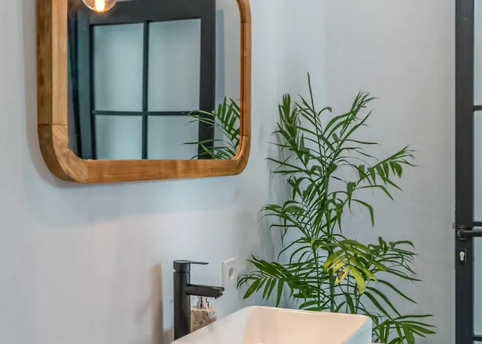 Dan - Tropical & Modern 3br - Canggu (Bali)